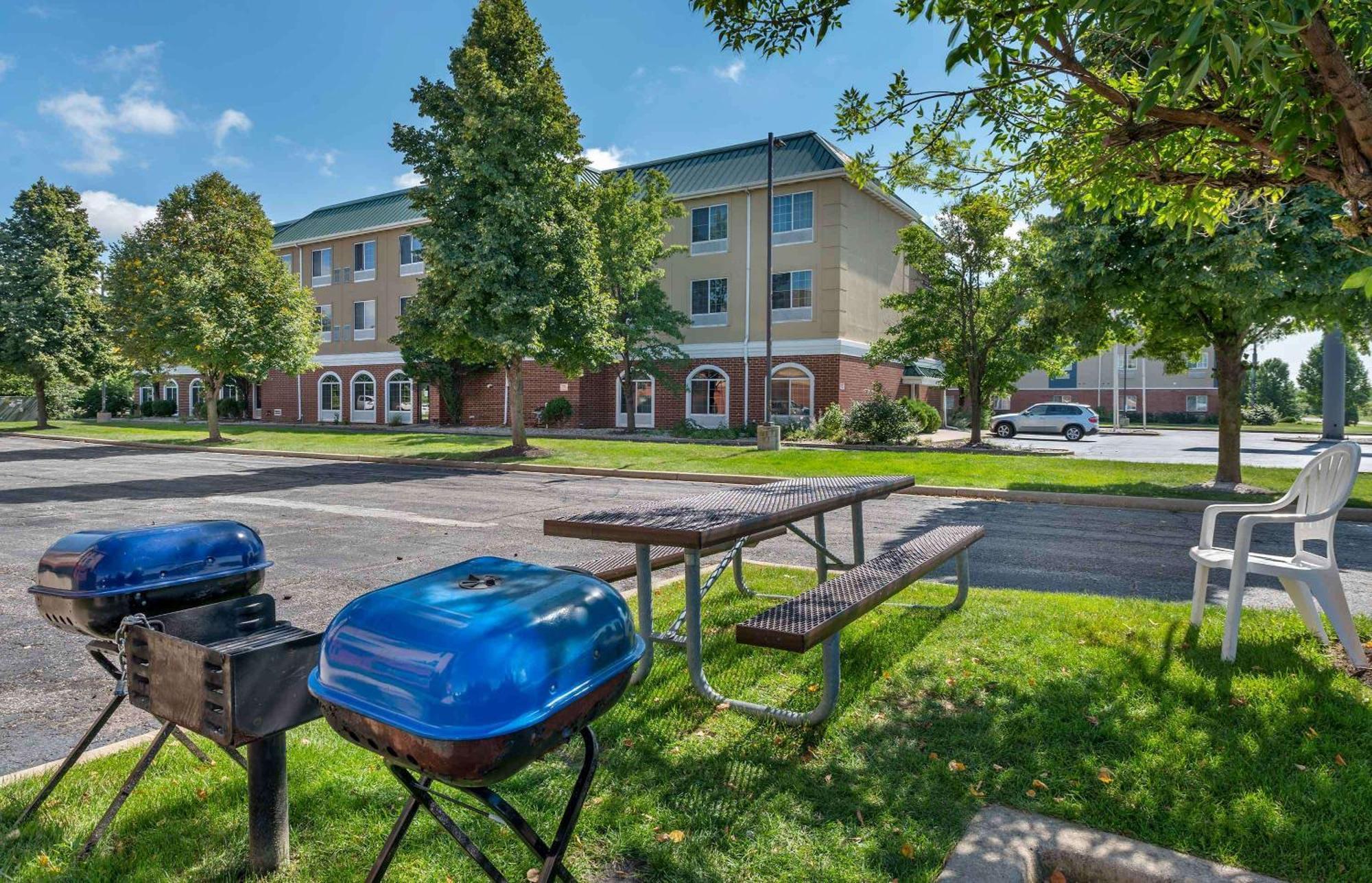 Extended Stay America Suites - Merrillville - Us Rte 30 Екстериор снимка